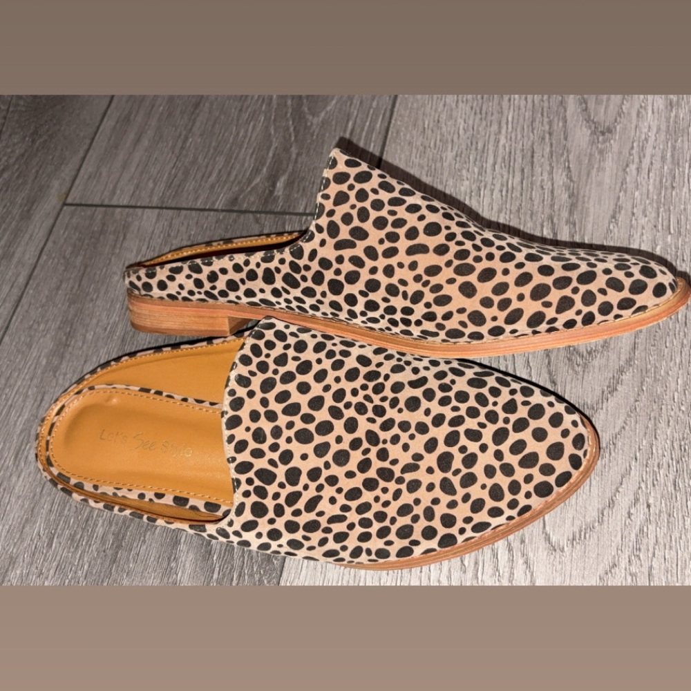 Let’s See Style Size 8 Womens Slip On Flats Animal Print Dressy Shoes GUC